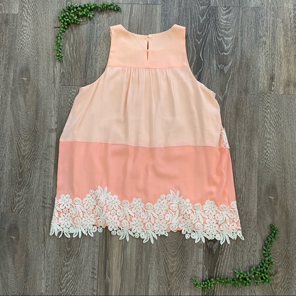 LOFT sleeveless blouse. Ombré peach colour with lace accents. Size XS. - Picture 2 of 3